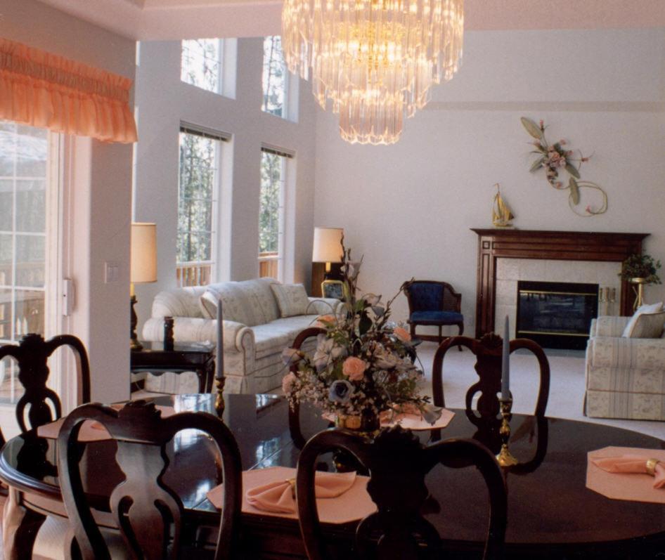 River Cove Elegant Waterfront Bed & Breakfast ポスト・フォールズ エクステリア 写真