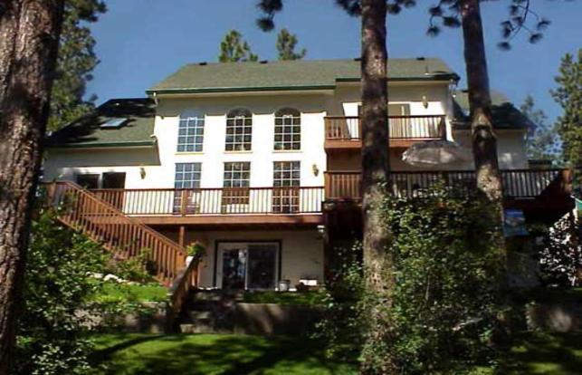 River Cove Elegant Waterfront Bed & Breakfast ポスト・フォールズ エクステリア 写真